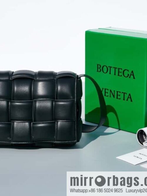 IMG_8217-800x800a0l5gj1tki483820_20250719082903.jpg Bottega Veneta Padded Cassette Bag Model; 591970 BV Cassette Pillow Bag black gold buckle