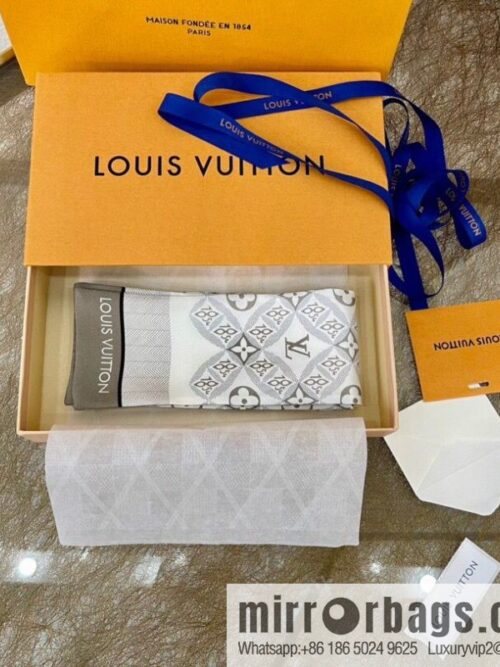 IMG_8300-800x800onmphymvief82767_20250701201720.jpg LV Louis Vuitton 100% silk headband M77442