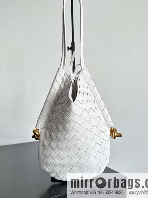 IMG_8323-800x800qgi4ogde5ht83684_20250719082738.jpg #BottegaVeneta, Yang Mi\'s latest bag of the same Solstice Shoulder Ba model number: 740898 small white