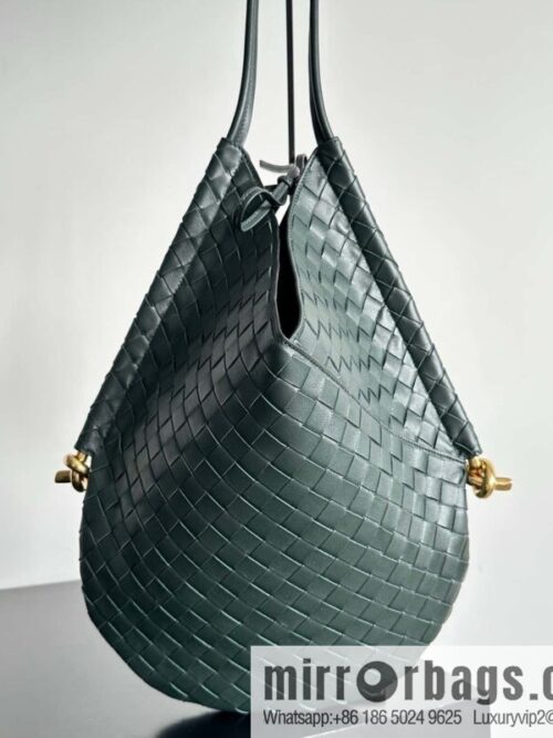 IMG_8378-800x800g1uufwlz4x383611_20250719082643.jpg #BottegaVeneta, Yang Mi\'s latest bag type of the same Solstice Shoulder Ba, model number: 740990 large dark green.