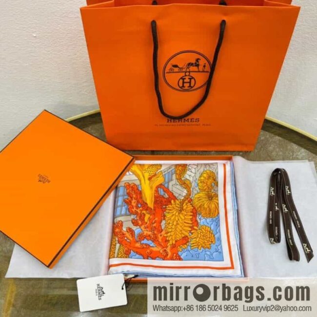 IMG_85710-800x800sb2h235nggv112050_20250702090532.jpg Hermes \"Atlantis\" 100% silk scarf