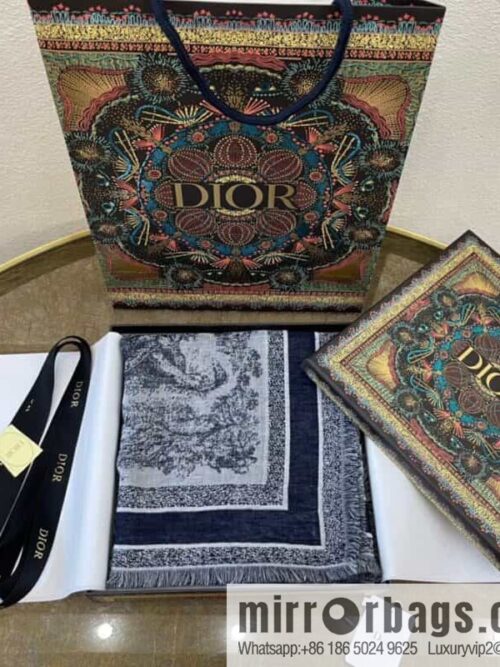 IMG_8803-800x8002nj35cp5qnb102970_20250702052249.jpg Dior Jungle Jacquard Blended Shawl 14JOU140I142_C583