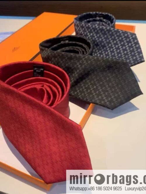 IMG_8885-800x800ez44puz1k5d83373_20250701203736.jpg Hermes Men\'s Rhombus H Plaid 100% Top Twill Silk Tie