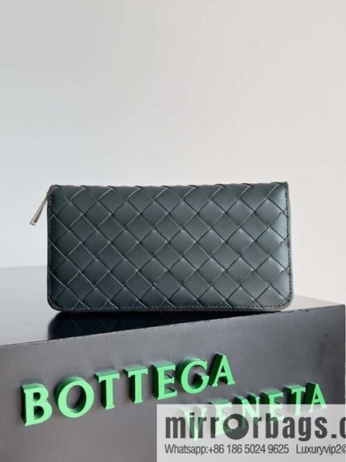 IMG_9018-800x800fr45mlicyvk49439_20250718041715.jpg #Bv Men\'s woven wallet model number: 593217 dark green