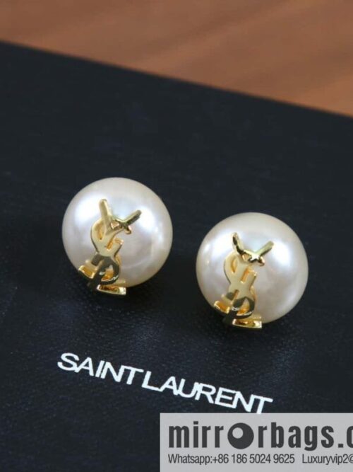 IMG_9138-800x800jkm2bqaciit143666_20250705041658.jpg Saint Laurent pearl stud earrings