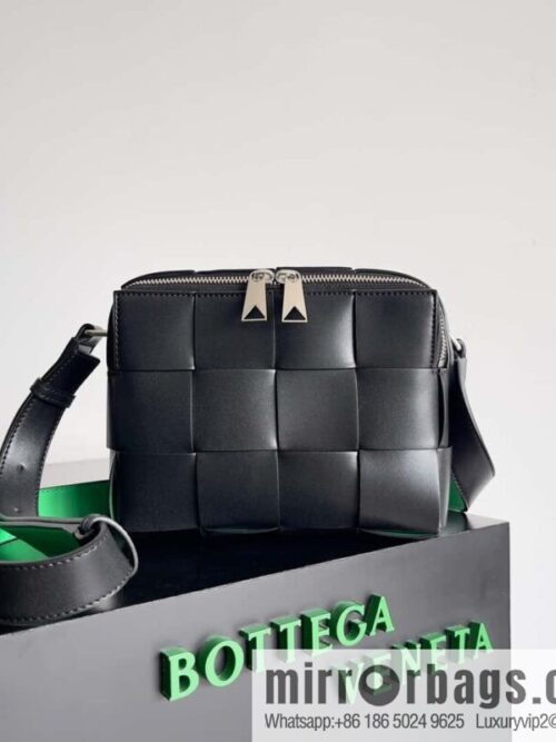 IMG_9240-800x8002t0mlvfk5xa74989_20250719070409.jpg BV Men\'s Camera Bag BV Men\'s 2023 SS Pre Spring New Camera, Model Number: 730027 Black with Green