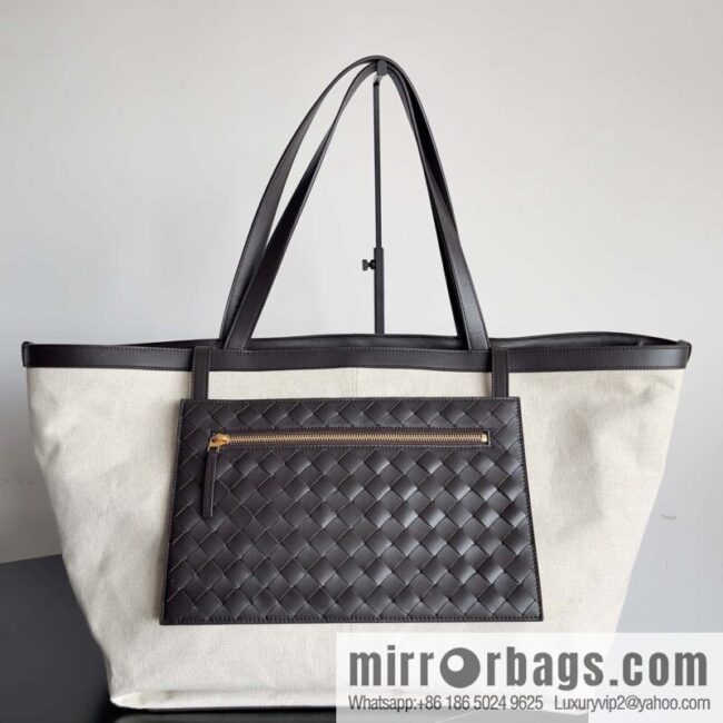 IMG_9470-800x800xzlglmyidxw73729_20250719064615.jpg BV new structural Flip Flap tote handbag, model number: 754915 large.