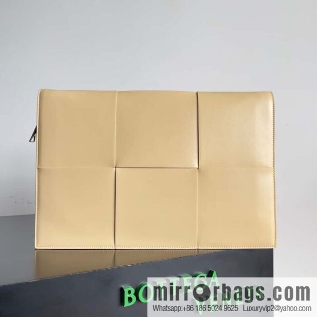 B new product, large woven single zipper clutch bag model 680169 oat color