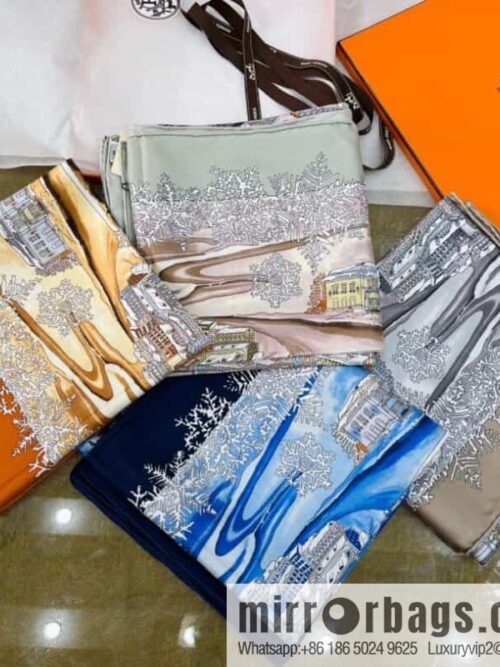 IMG_9547-800x800bu3j1o12eik103751_20250702054005.jpg Hermes \"Moscow Style\" 100% silk scarf