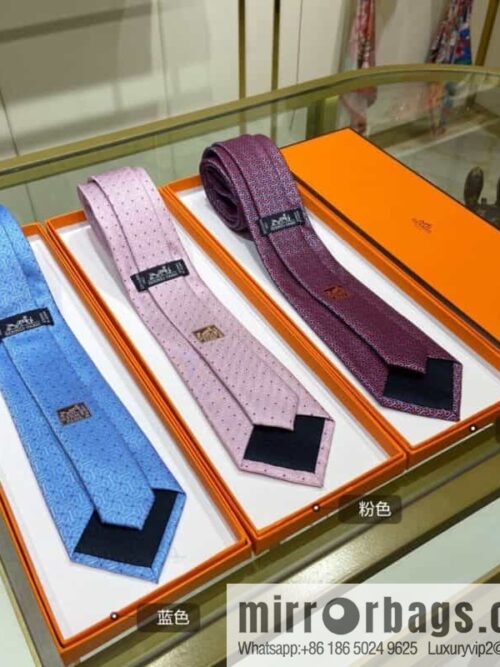 IMG_9561-800x800d4g3dinxxle83330_20250701203634.jpg Hermes Hermes H Buckle Printed 100% Top Twill Silk Tie