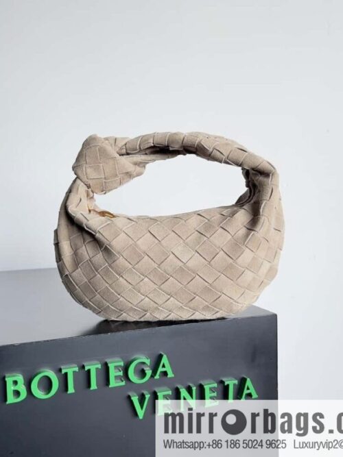 IMG_9762-800x8001yqd0m2d0q173341_20250719064213.jpg Bv2022 new product, Yangzu Mini Jodie woven suede knotted round hobo bag, model: 651876 Yangzu taupe