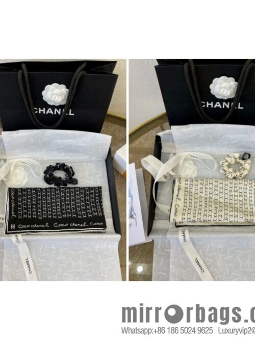 IMG_9920-800x800jwurvftxues82700_20250701201518.jpg CHANEL CHANEL CC Letter 100% Silk Small Square