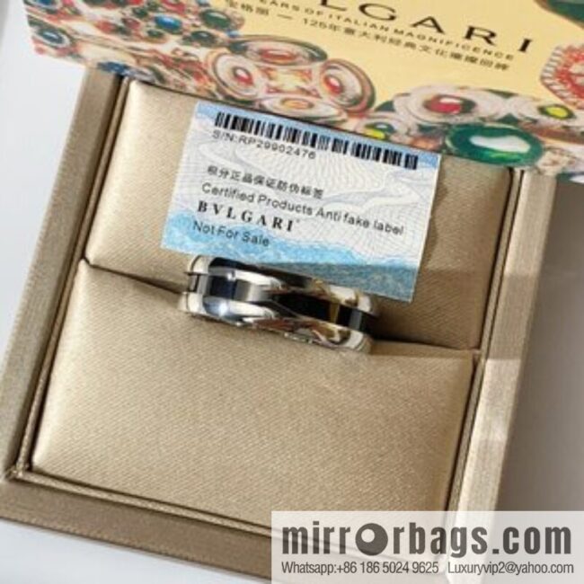 BVLGARI Bulgari charity red man ring electroplating v gold material