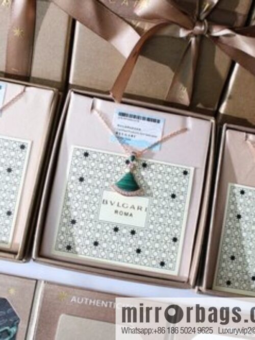 i1586013574_148_1-800x800szqeiob5mko23509_20250716022648.jpg BVLGARI Bulgari DIVAS \'DREAM Classic, fan necklace