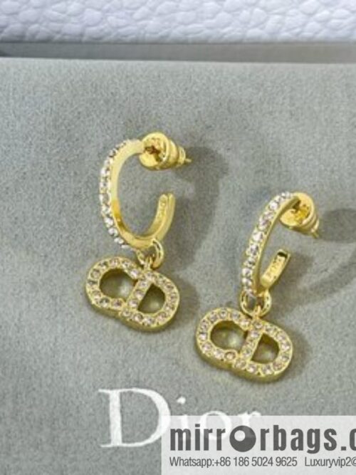 i1637690102_5583_2-800x800tdxrlk02hzx12076_20250716004303.jpg New ☑️ Dior CD stud earrings