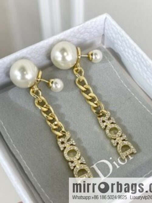 i1637690525_6521_1-800x8004mjfxlmvuf212054_20250716004250.jpg New ☑️ Dior full diamond letter size pearl stud earrings