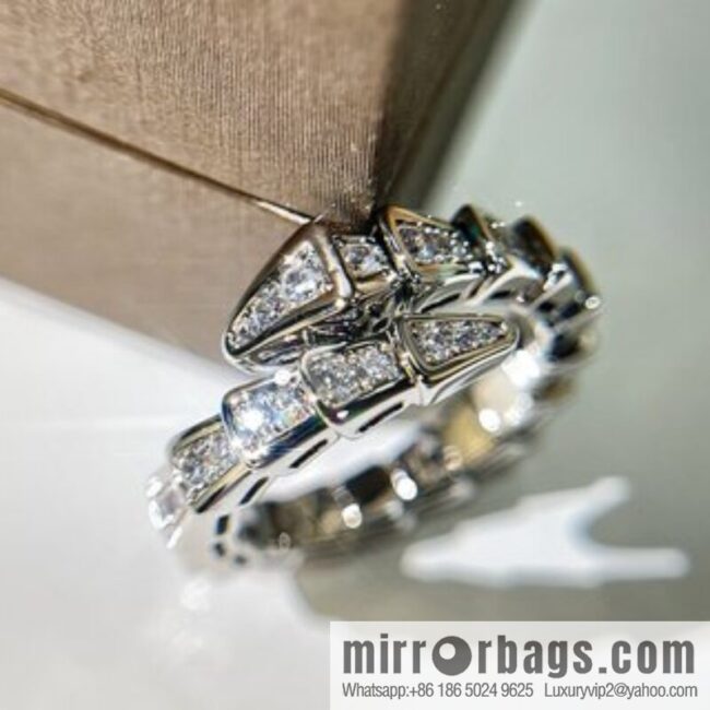 BVLGARI Bulgari full drill snake bone ring