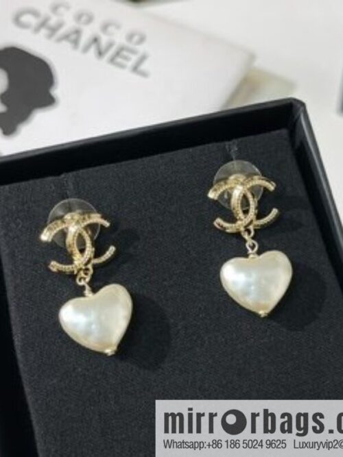 i1645629072_4498_1-800x800qncbjjgqa5f15736_20250716011636.jpg New ☑️ Chanel double c peach heart stud earrings