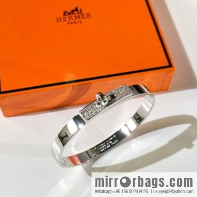 i1646384283_7079_5-800x800lkp2v5jpo2b19545_20250716015050.jpg Hermès HERMES Kelly half diamond bracelet bracelet