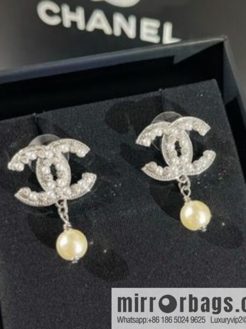 i1647836670_4091_1-800x800nfcypg5fnmo27589_20250716030203.jpg New ☑️ Chanel double c pearl stud earrings