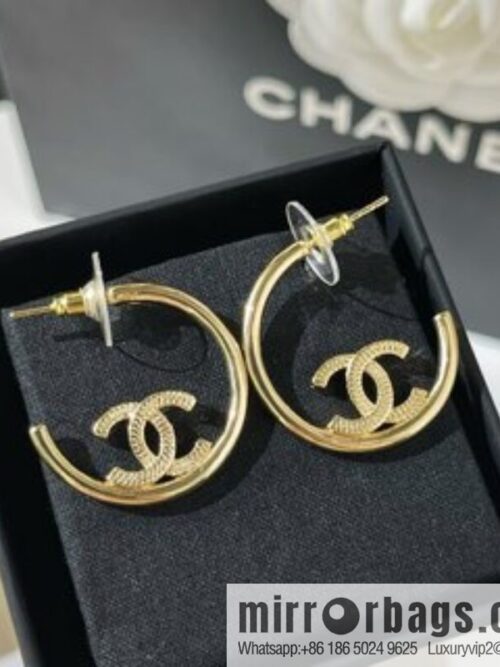i1647838974_6569_1-800x800pxphed3dmdm27556_20250716030145.jpg New ☑️ Chanel double c stud earrings