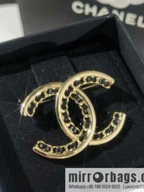 i1648039905_4867_1-800x800vsdxvldgjkw27703_20250716030303.jpg New ☑️ Chanel double c black leather rope brooch