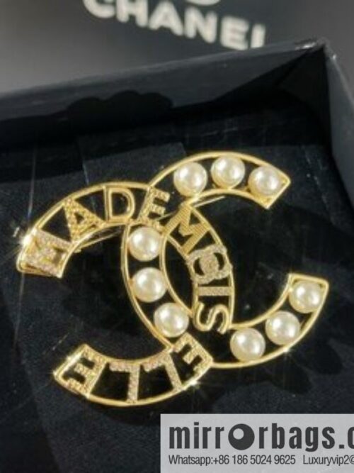 i1648041677_9288_1-800x800e2eoap5gnbq27670_20250716030245.jpg New ☑️ Chanel double c letter MADEM SELLE pearl brooch