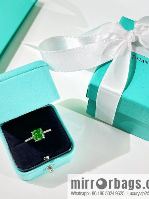 i1648311557_5519_1-800x800dh34ugpmrud31907_20250716033934.jpg New ☑️ TIFFANY & Co. Tiffany & Co. Square green diamond ring