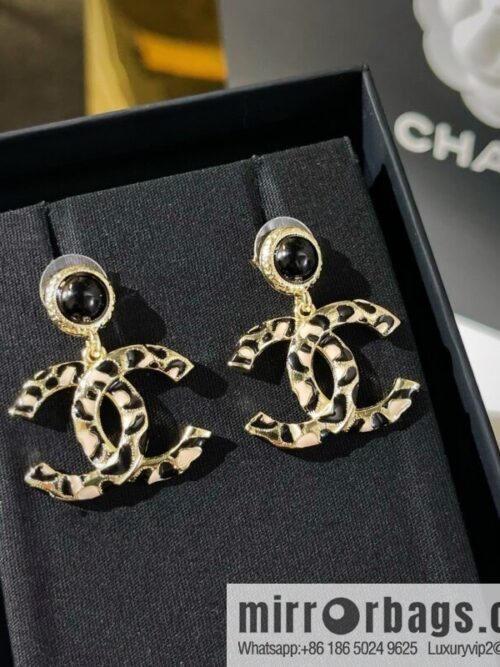 i1648437784_9781_3-800x800mo3cm2xqkt431896_20250716033928.jpg New ☑️ Chanel double c leopard print stud earrings