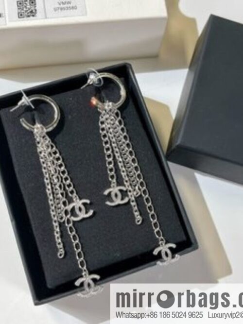 i1648610582_9431_1-800x8002njk1xkty5l31772_20250716033820.jpg New ☑️ Chanel double c fringed stud earrings