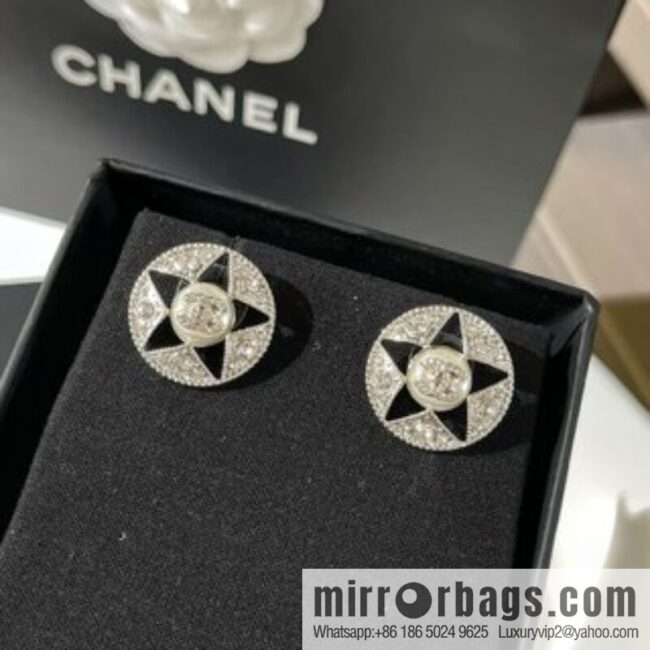 New ☑️ Chanel double c pentagram ⭐ star stud earrings