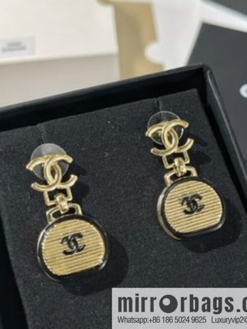 i1648612854_7282_1-800x800gkfsiwcg3nm31704_20250716033743.jpg New ☑️ Chanel double c round cake bag earrings