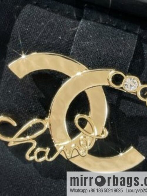 i1648615009_6277_2-800x800poep2aphlni31645_20250716033711.jpg New ☑️ Chanel double c letter brooch
