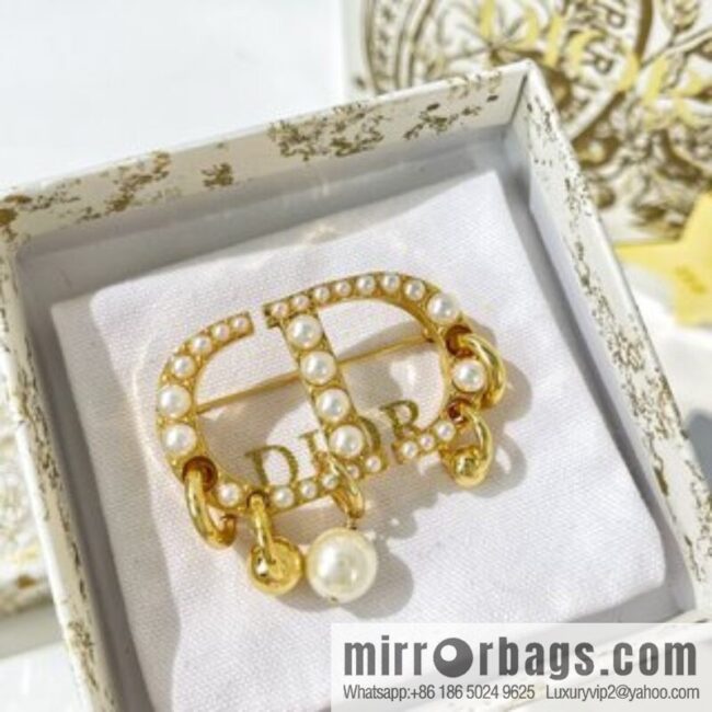 i1648867317_5660_2-800x800rkk0e3eoc3131590_20250716033642.jpg New ☑️ Dior CD pearl stud earrings brooch