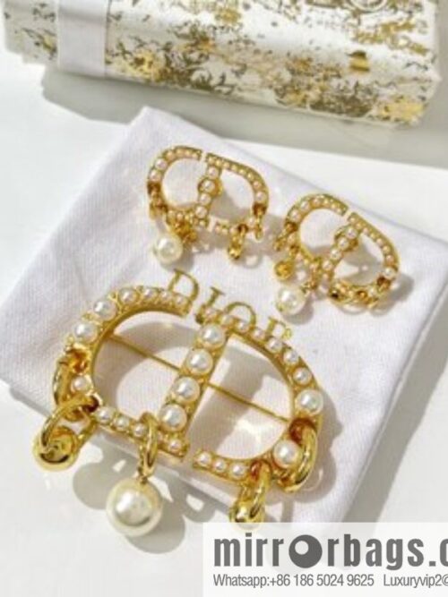 i1648867317_7119_1-800x80032xk2mhhusn31588_20250716033641.jpg New ☑️ Dior CD pearl stud earrings brooch