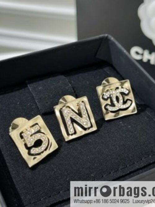 i1648869225_420_1-800x800neywy4fubiz31522_20250716033607.jpg New ☑️ Chanel double c N letter 5 word brooch