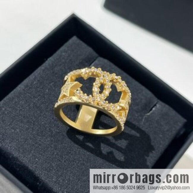 New ☑️ Chanel cut-out double c star 5 character full diamond ring
