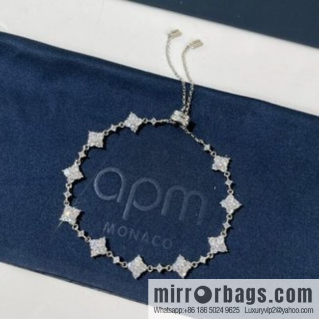 APM Monaco sparkle adjustable, silver-white temperament four-leaf clover bracelet