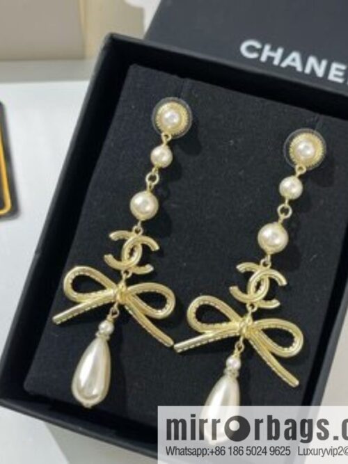 i1650204818_2592_1-800x800spe0vsbgr0u28068_20250716030620.jpg New ☑️ Chanel gold double c bow, stud earrings