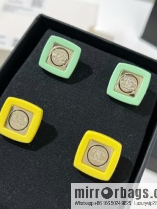 i1650377036_451_1-800x800adr5tmzz3fl23223_20250716022423.jpg New ☑️ Chanel double c yellow green acrylic stud earrings