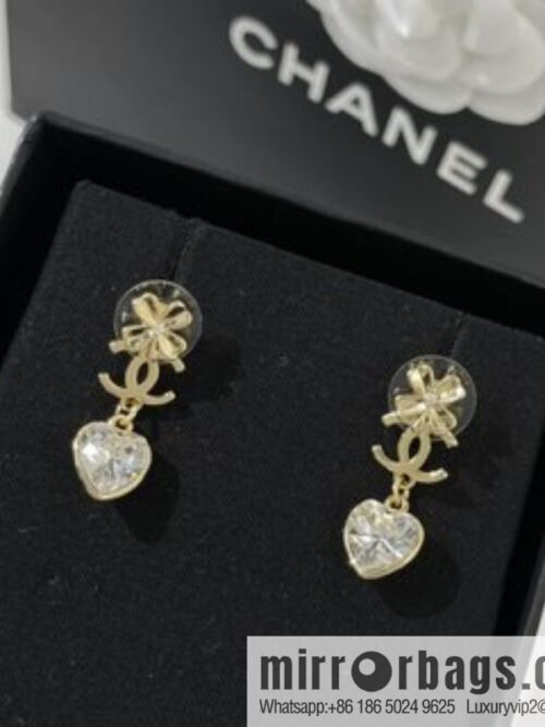 i1650463931_681_1-800x800dxavigcm3cb23715_20250716022839.jpg New ☑️ Chanel double c four-leaf clover peach heart earrings
