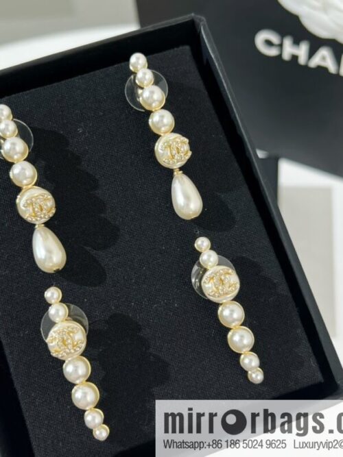 i1650728737_3100_1-800x800wzfnc2xov3o28101_20250716030637.jpg New ☑️ Chanel double c pearl stud earrings