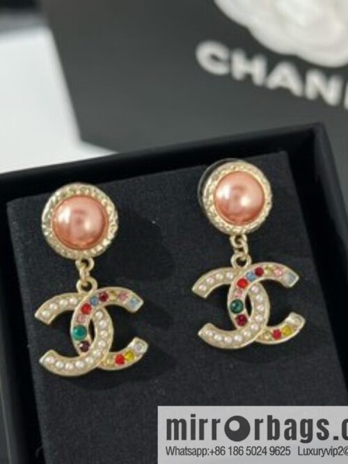 i1650966135_2375_1-800x800yjwv2jcmrtm27867_20250716030428.jpg New ☑️ Chanel double c color pearl stud earrings