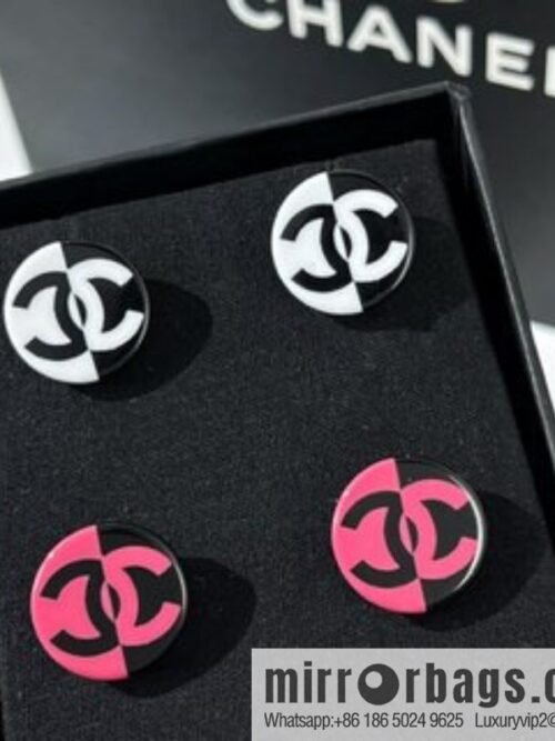 i1650970813_6438_1-800x800hh3tc1jaiy327857_20250716030422.jpg New ☑️ Chanel double c acrylic stud earrings