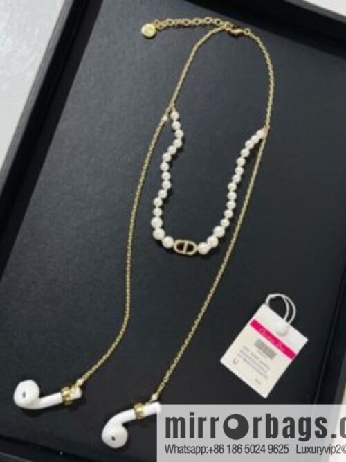 i1650975769_2448_2-800x800d55104tcwp127758_20250716030332.jpg New ☑️ Dior Full Diamond CD Pearl Headphone Chain