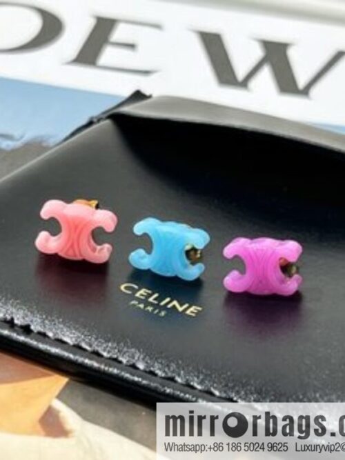 i1650977686_868_1-800x80025elu3cr5u527747_20250716030326.jpg Celine Arc de Triomphe Macaron stud earrings three-piece set