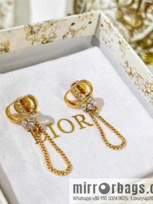 i1651748813_4973_2-800x800nn14dzg0txu27487_20250716030107.jpg New ☑️ Dior CD fringed stud earrings