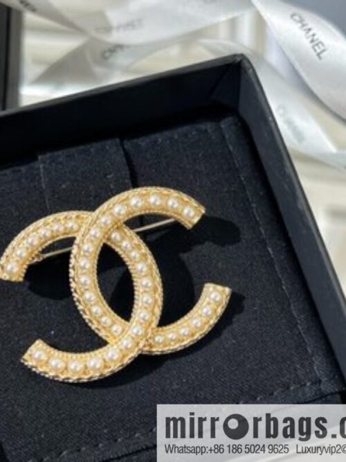 i1651753061_5987_2-800x8004vz5u0acdbo27455_20250716030049.jpg New ☑️ Chanel double c pearl brooch