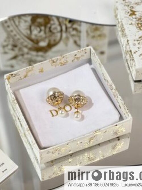 i1651844098_7491_1-800x800rxixjsapuzu27357_20250716025951.jpg New ☑️ Dior full diamond size pearl stud earrings