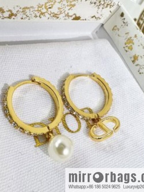 i1652019604_250_1-800x800ent4ba4pale24060_20250716023138.jpg New ☑️ Dior CD pearl stud earrings